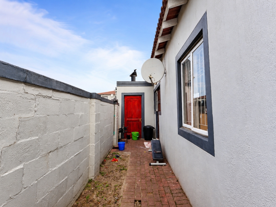 3 Bedroom Property for Sale in Parklands Western Cape